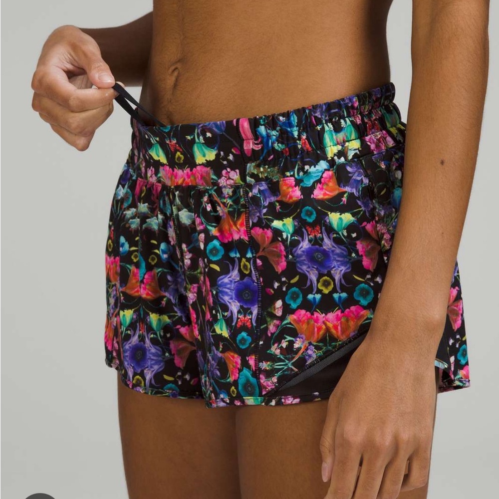 Flowerscope lululemon 2.5in